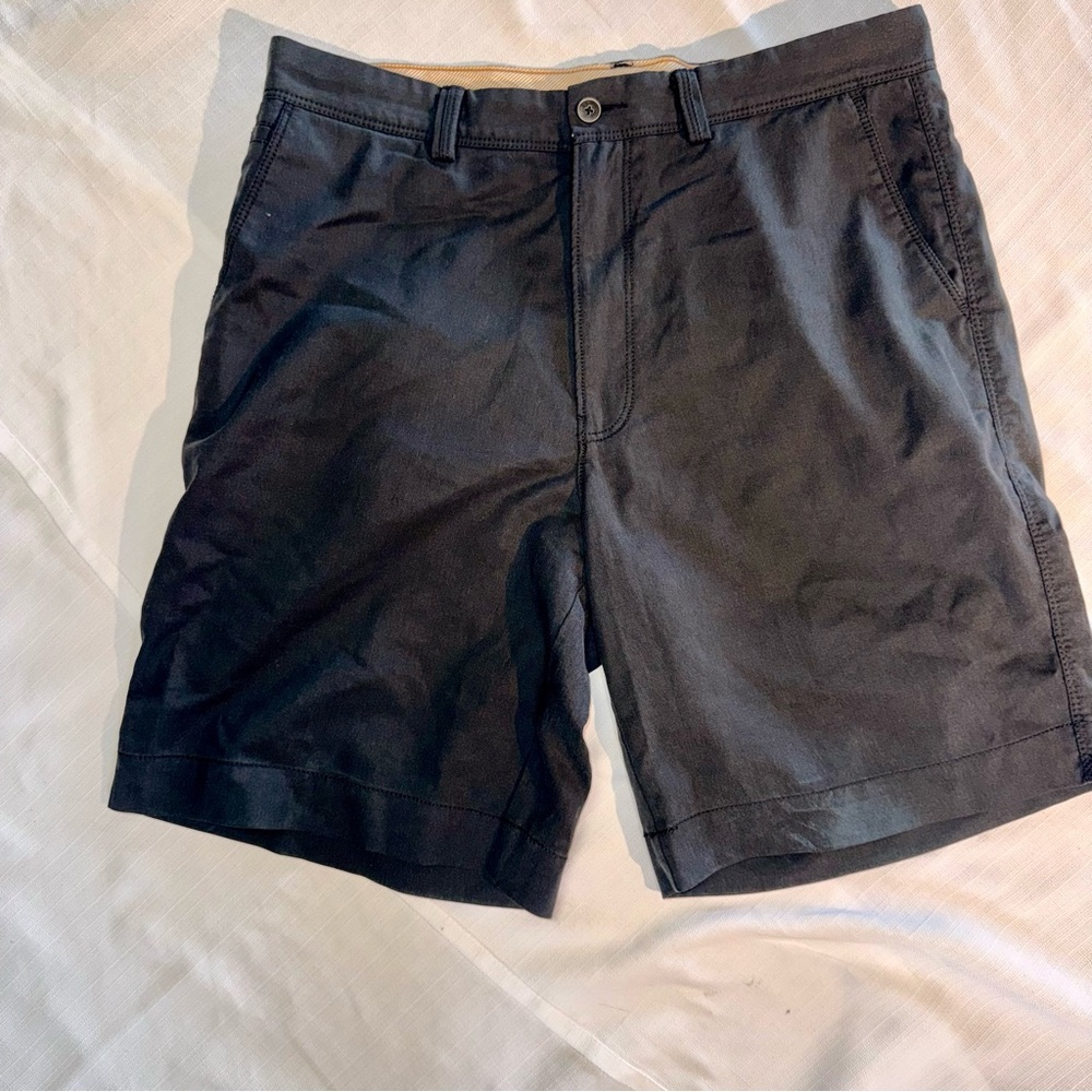 Tommy Bahama Black Flat Front Shorts Men's Size 33 Cotton Blend